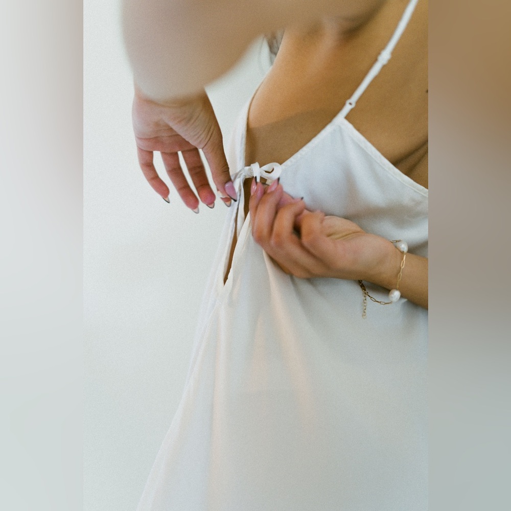 Vintage coquette 100% silk slip dress in ivory cream. - Picture 3 of 4